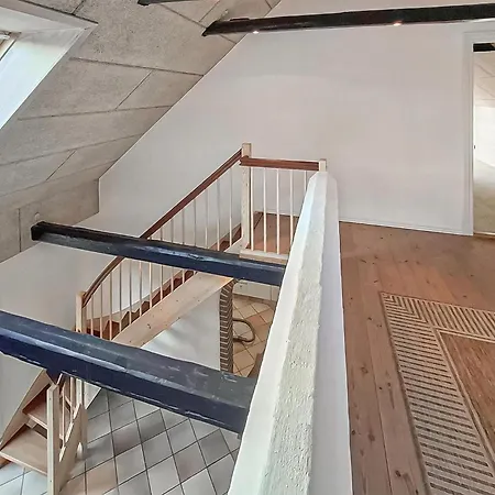 6 Bedroom Beautiful In