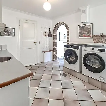 6 Bedroom Beautiful In Bedsted Thy