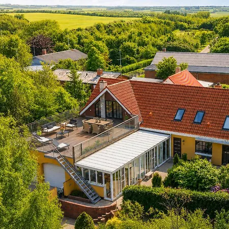Σπίτι διακοπών 6 Bedroom Beautiful In *
